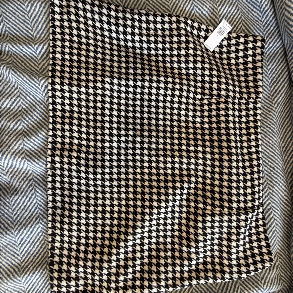 Old Navy Black and White Houndstooth Mini Skirt XXL - Picture 5 of 6